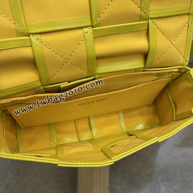 Bottega veneta高端女包 KF0023 寶緹嘉爆款黃色CASSETTE腰包 BV經典款四格腰包/胸包/斜挎包/單肩包  gxz1393